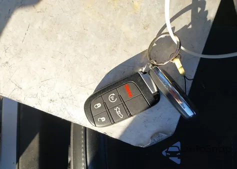 2023 Dodge Charger R/T z USA, uszkodzony, nr VIN 2C3CDXCT4PH698140